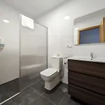 De By Gaiarooms בית הארחה 3*